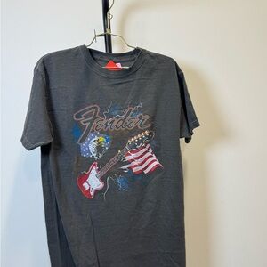 Fender Graphic Guitar T-Shirt Medium Gray Cotton Lightning Eagle NWT Unisex